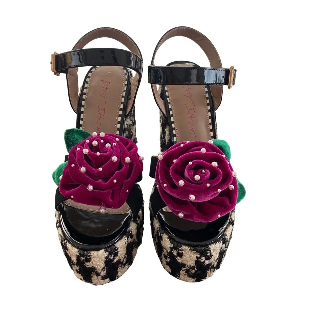 Betsey Johnson NEW Black & White Houndstooth Rosette Platform‎ Chunky Heels Sz 8